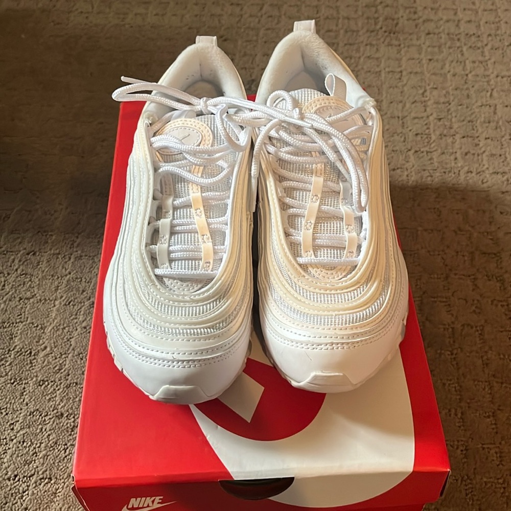 Air Max 97 Women’s Size 6.5 White Pure Platinum
